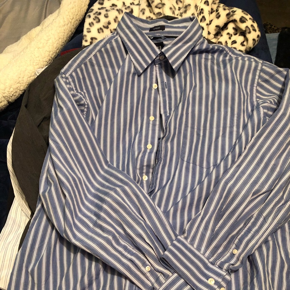 Men’s XL LS button up collared shirt lot